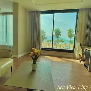 Marina Premium & 4* Vlorë