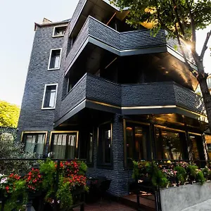 La Boutique 4* Tirana
